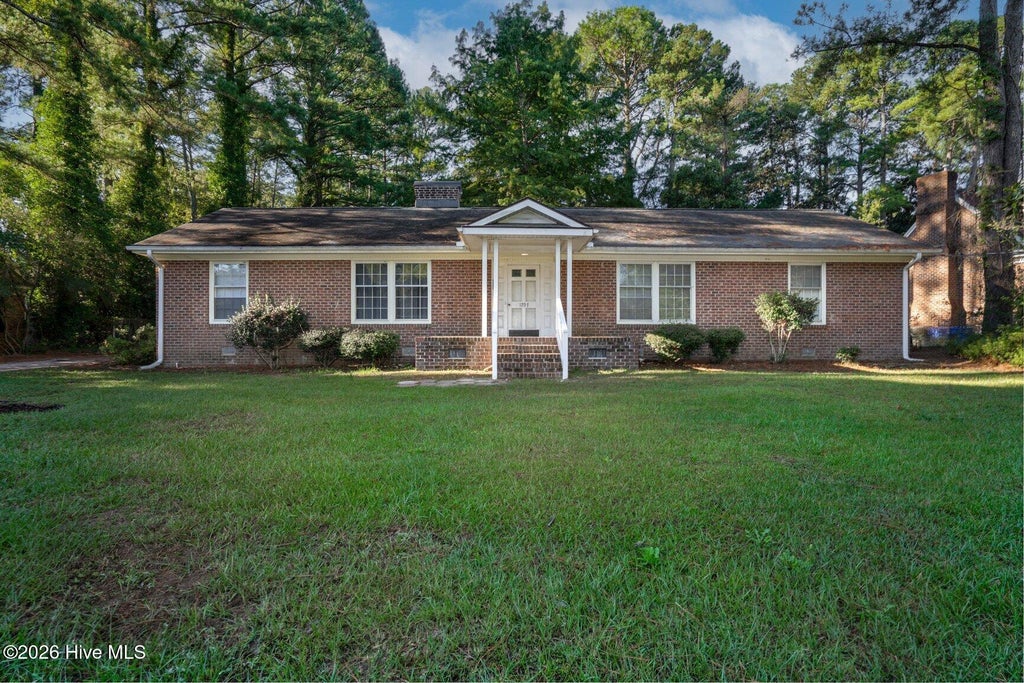 Photo of 1707 Roxbury Drive N, Wilson, NC 27893 (MLS # 100609032)