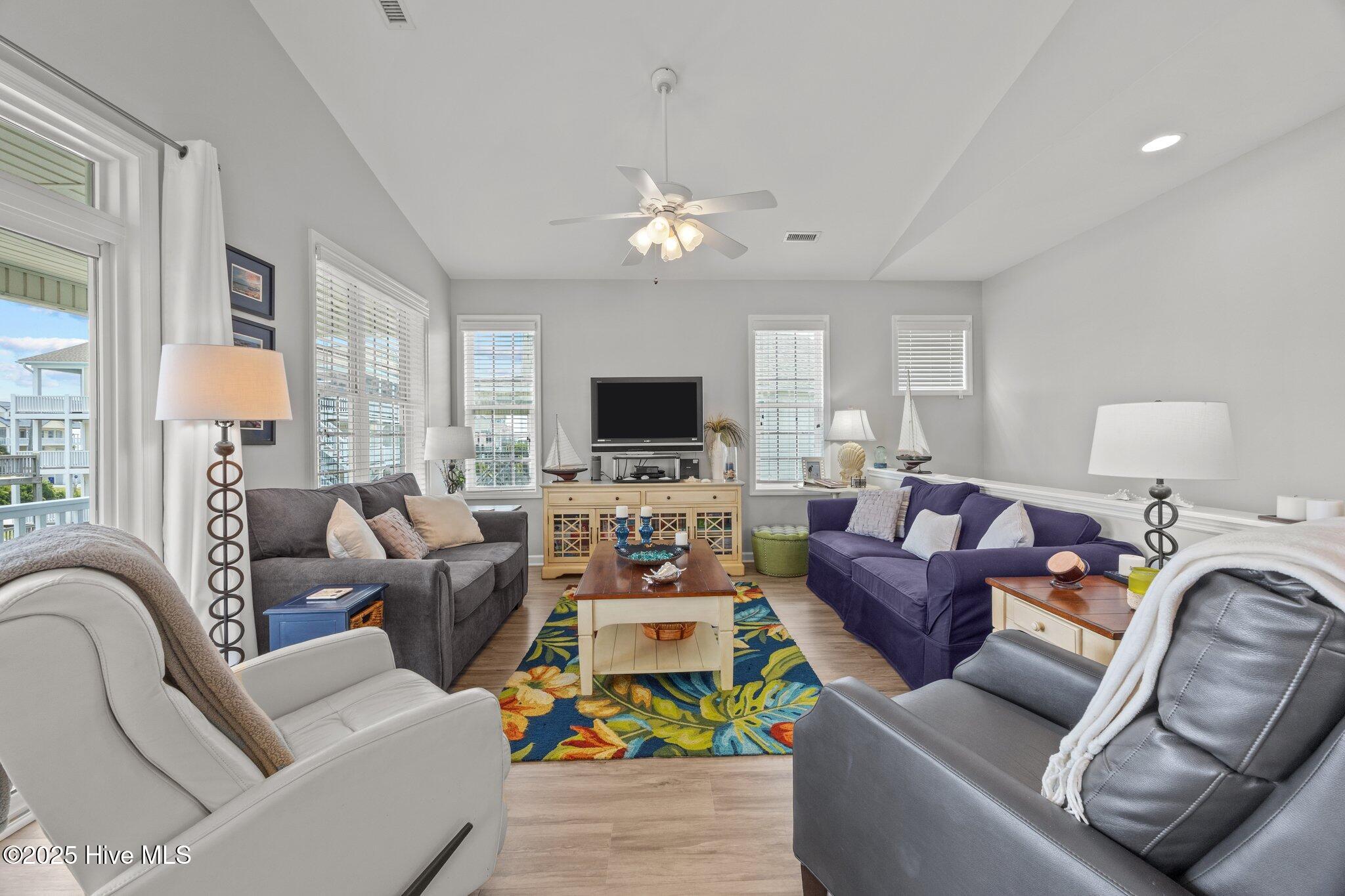 3725 Island Drive