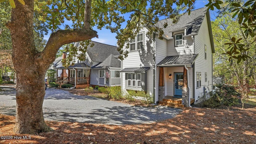 Photo of 570 N Ashe Street, Southern Pines, NC 28387 (MLS # 100561458)