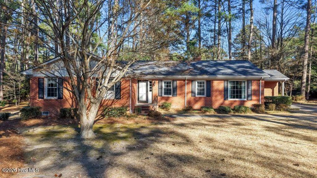 Photo of 1106 Peachtree Place NW, Wilson, NC 27896 (MLS # 100555036)