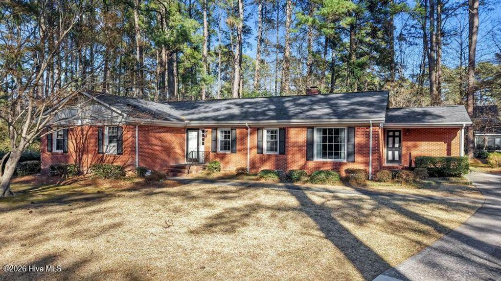 Photo of 1106 Peachtree Place NW, Wilson, NC 27896 (MLS # 100555036)