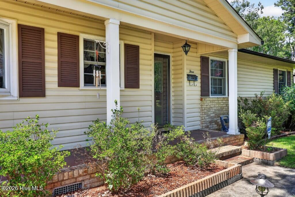 3 Dobbs Circle