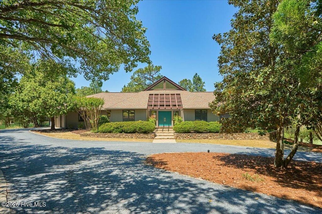 Photo of 18 Lochdon Court, Pinehurst, NC 28374 (MLS # 100571540)