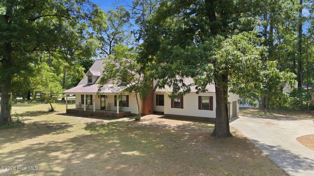 Photo of 934 Falcon Circle, Greenville, NC 27834 (MLS # 100569559)
