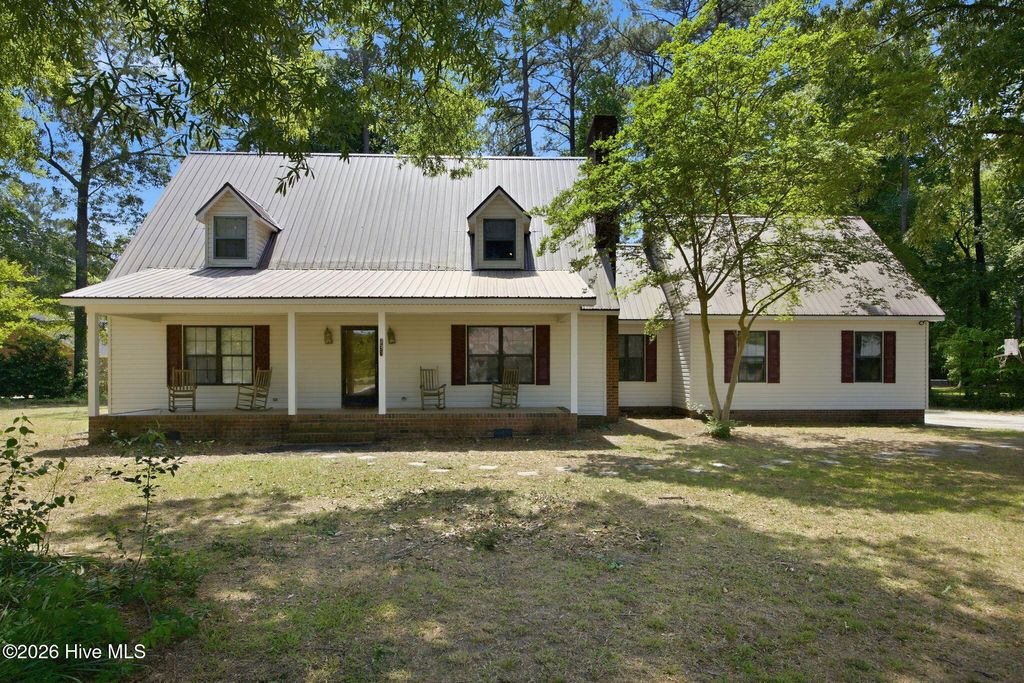 Photo of 934 Falcon Circle, Greenville, NC 27834 (MLS # 100569559)