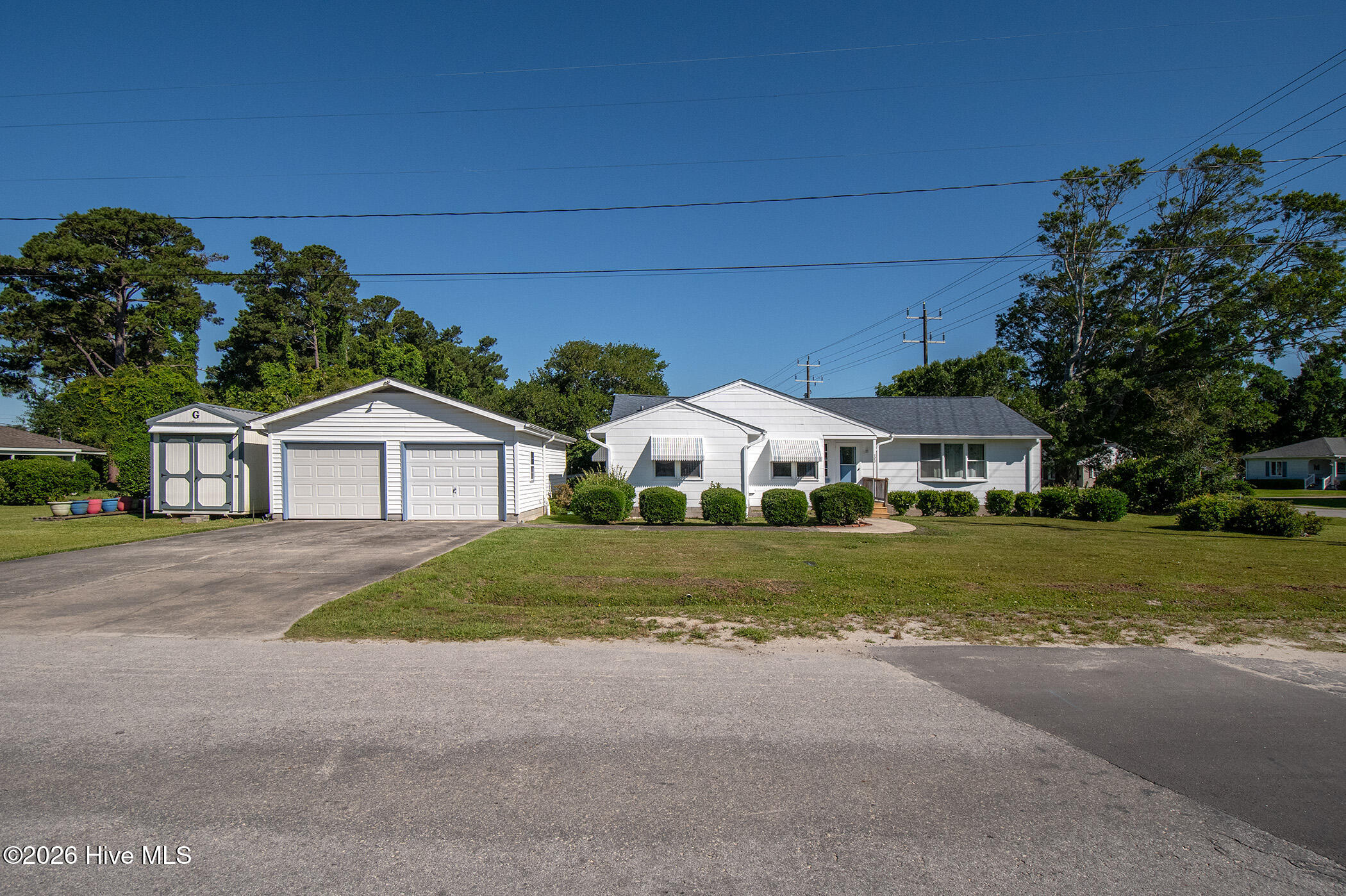 123 Crescent Drive