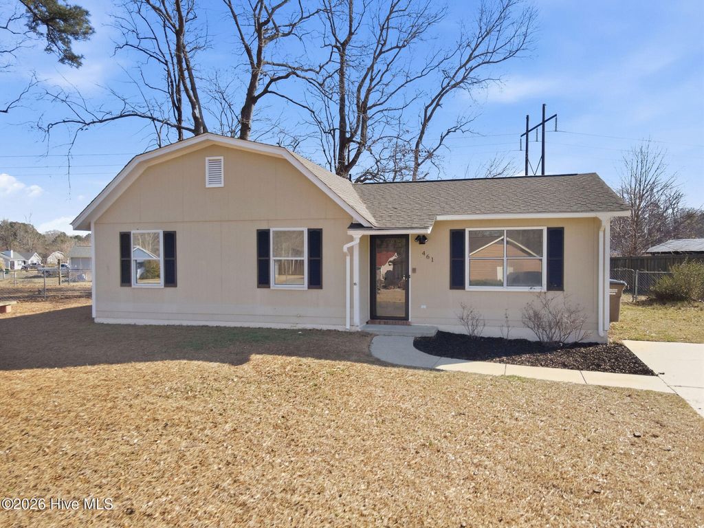 Photo of 461 Hunting Green Drive, Jacksonville, NC 28546 (MLS # 100556474)