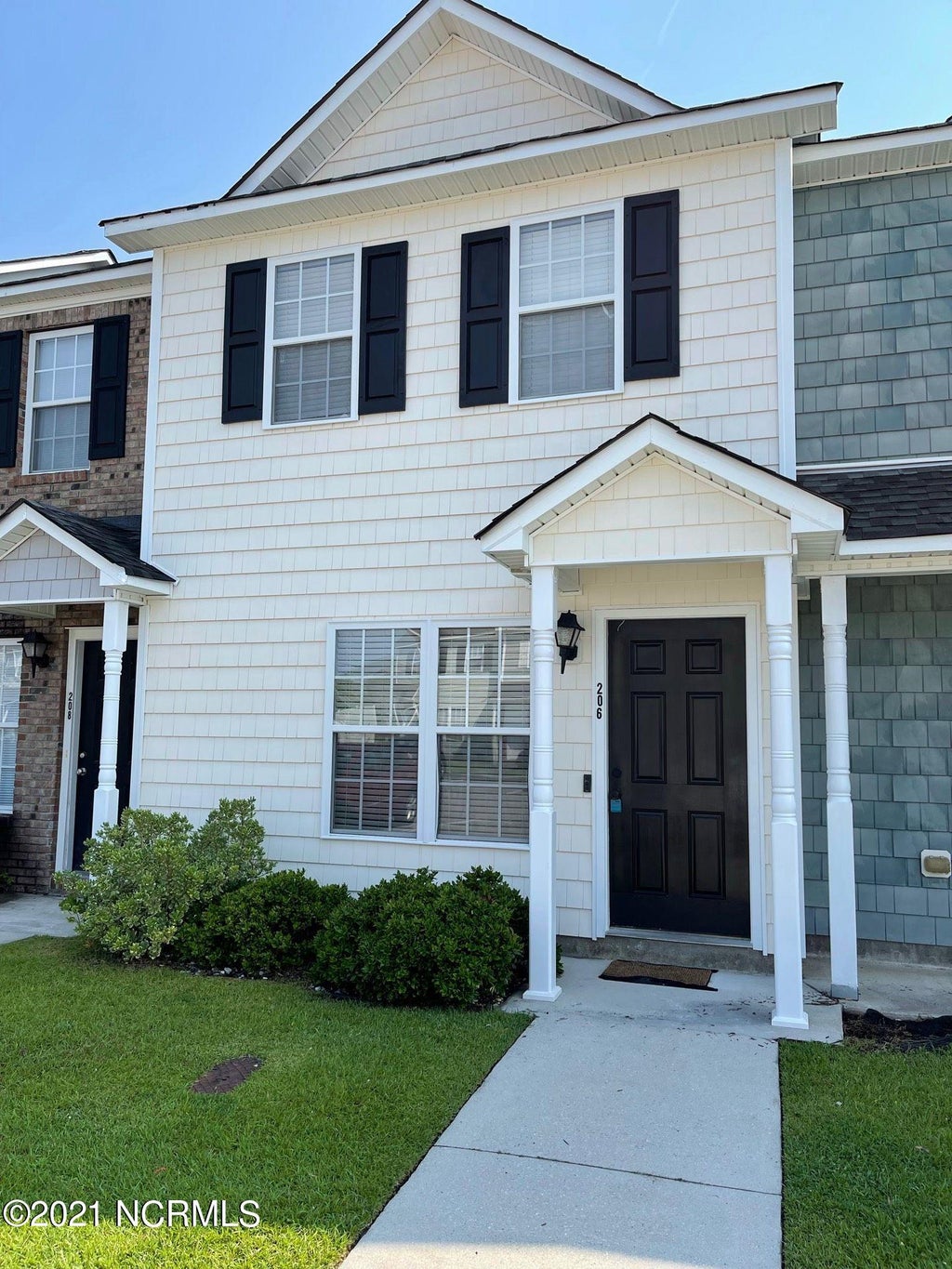 Photo of 206 Bridgewood Drive, Jacksonville, NC 28546 (MLS # 100591119)