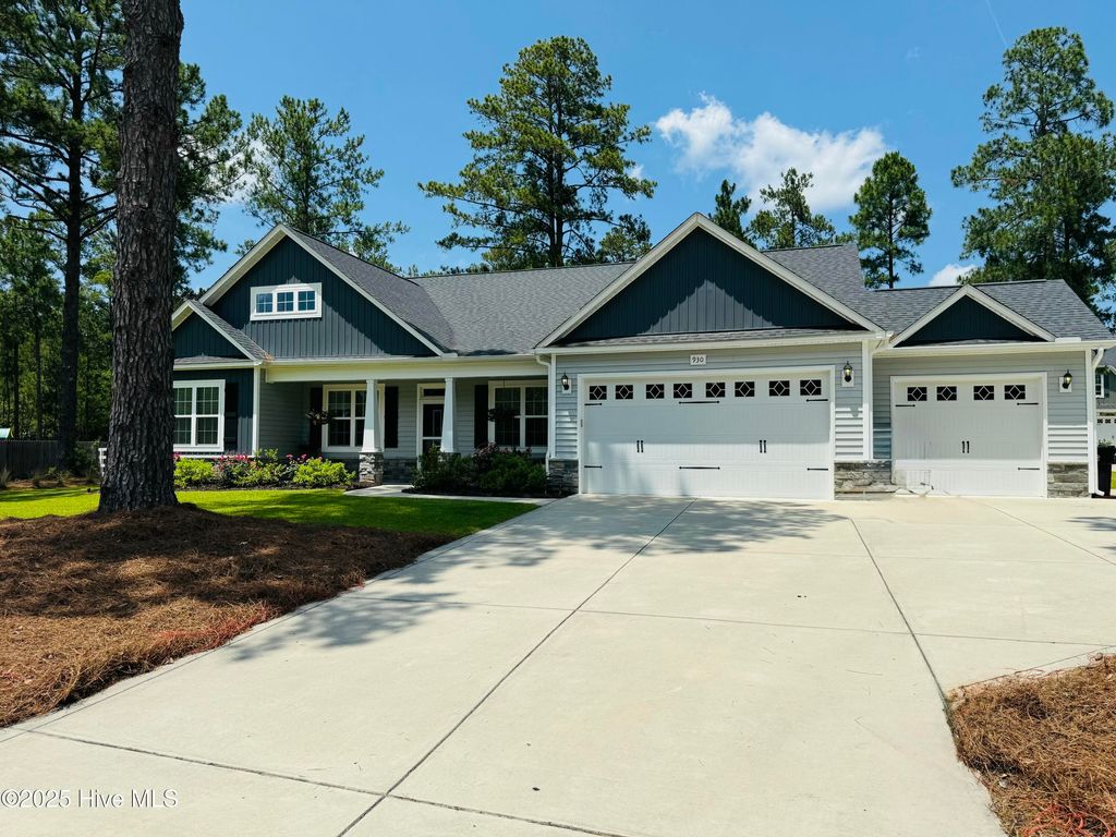 Photo of 930 Winds Way, Aberdeen, NC 28315 (MLS # 100546210)