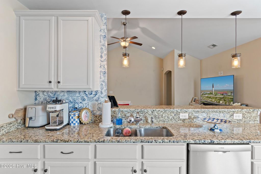 Photo of 4223 Cherry Laurel Drive SE, Southport, NC 28461 (MLS # 100554024)