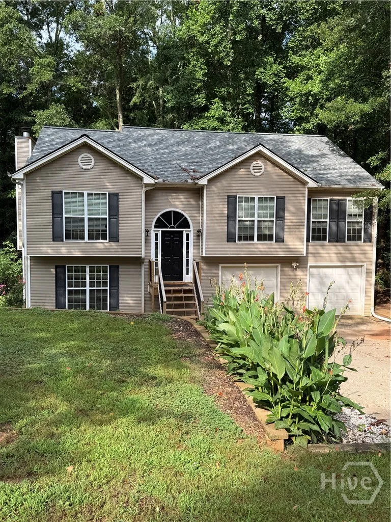 2023 Emerald Pointe Drive Dr