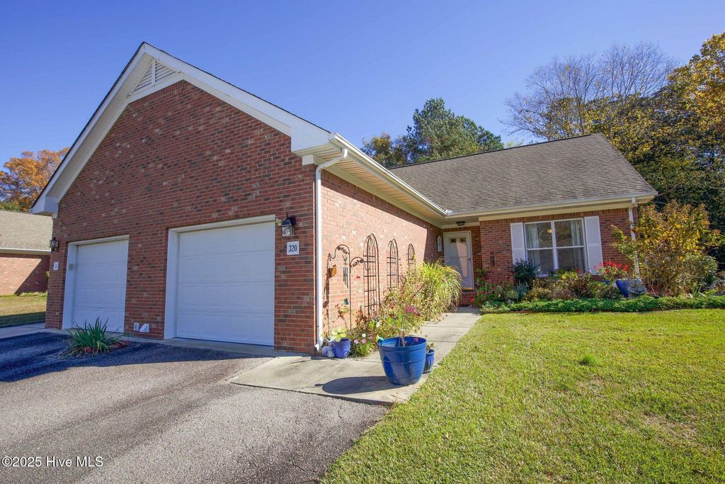Photo of 320 Hiscott Lane, Pinehurst, NC 28374 (MLS # 100583091)
