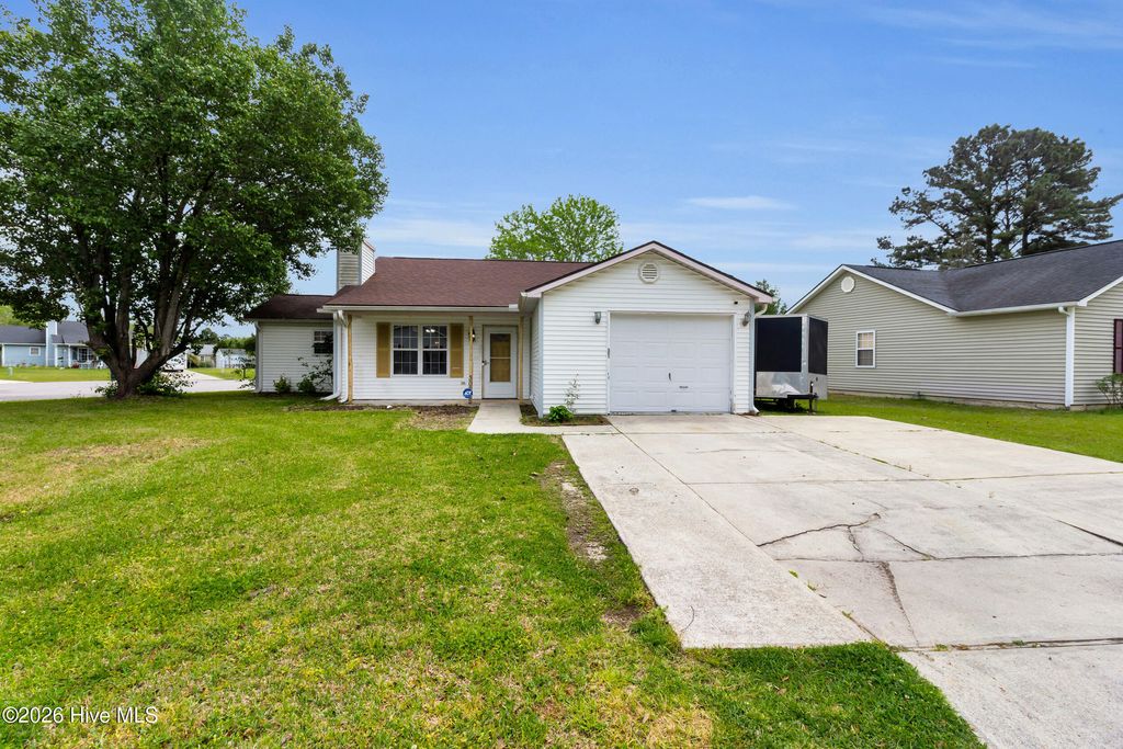 Photo of 308 Running Road, Jacksonville, NC 28546 (MLS # 100565936)