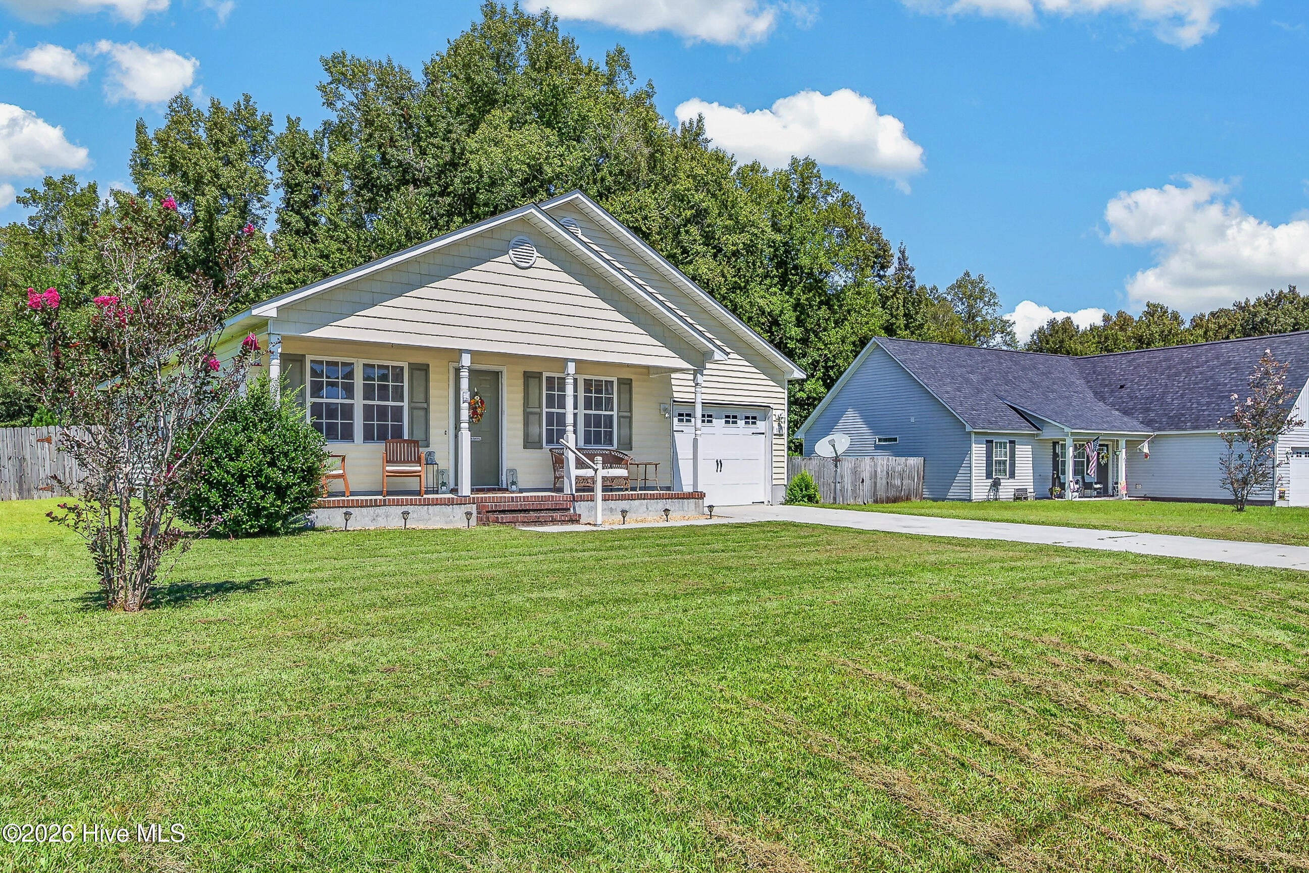 121 Woodbury Farm Drive
