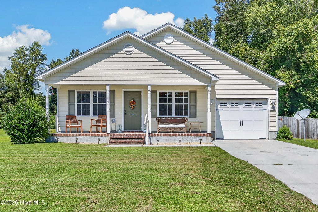 Photo of 121 Woodbury Farm Drive, Jacksonville, NC 28540 (MLS # 100605236)