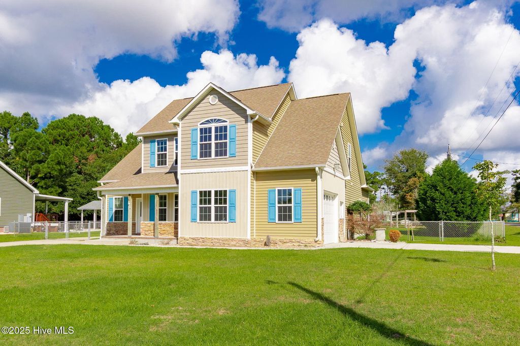 Photo of 106 Barbour Drive, Newport, NC 28570 (MLS # 100525884)