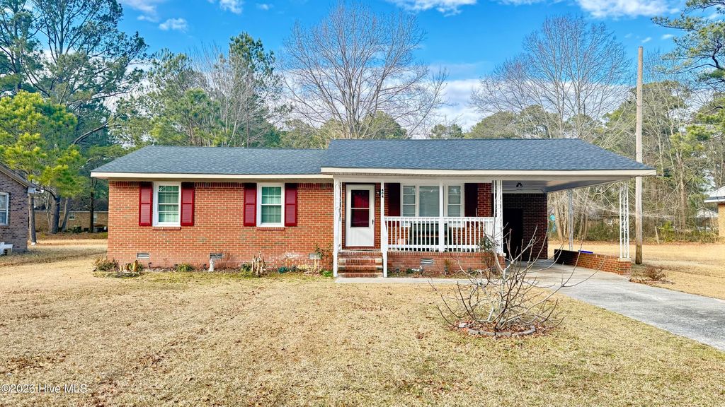 Photo of 404 E Purvis Street, Robersonville, NC 27871 (MLS # 100551319)