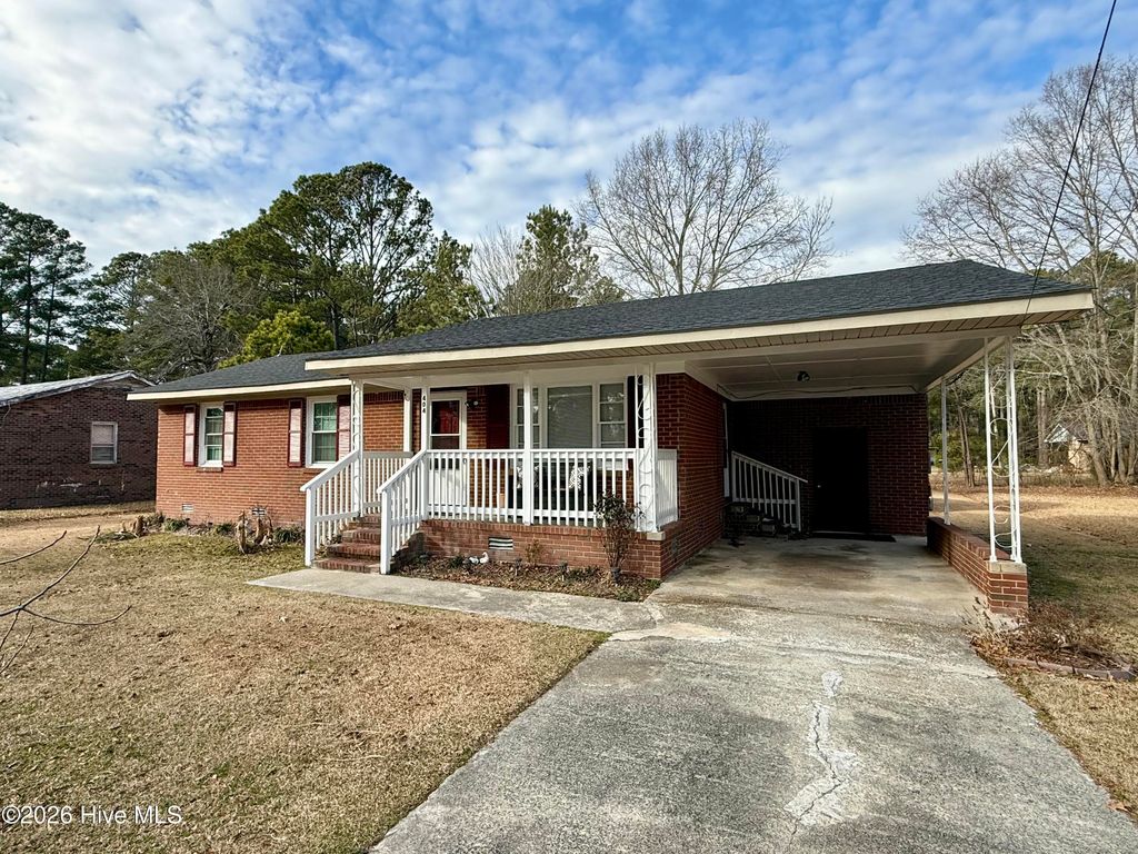 Photo of 404 E Purvis Street, Robersonville, NC 27871 (MLS # 100551319)