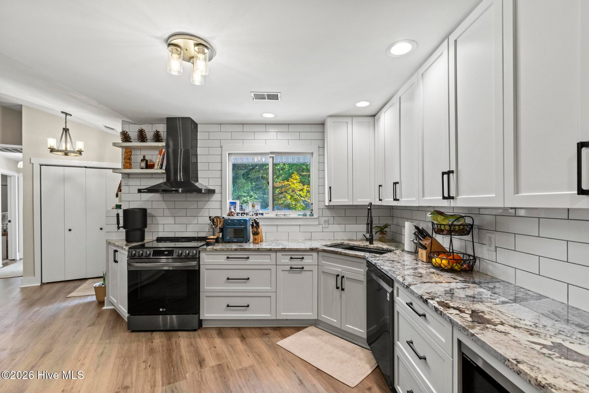 216 Hickory Lane