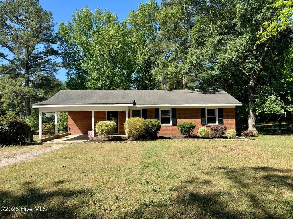 Photo of 1003 Rainwater Lane, Rockingham, NC 28379 (MLS # 100568281)