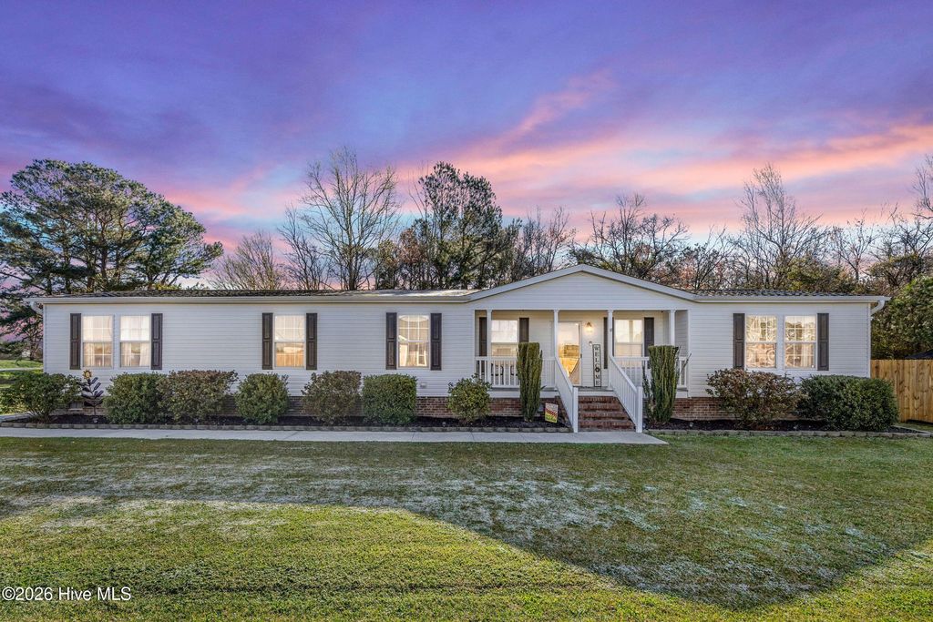 Photo of 101 R &amp; B Court, Chinquapin, NC 28521 (MLS # 100560737)