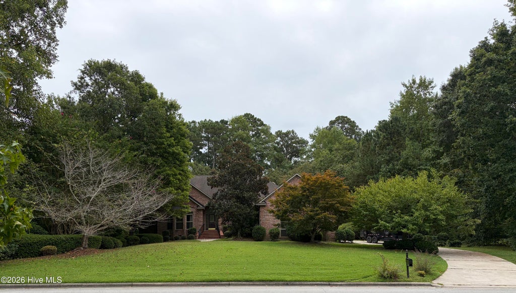 Photo of 307 Taberna Circle, New Bern, NC 28562 (MLS # 100604925)