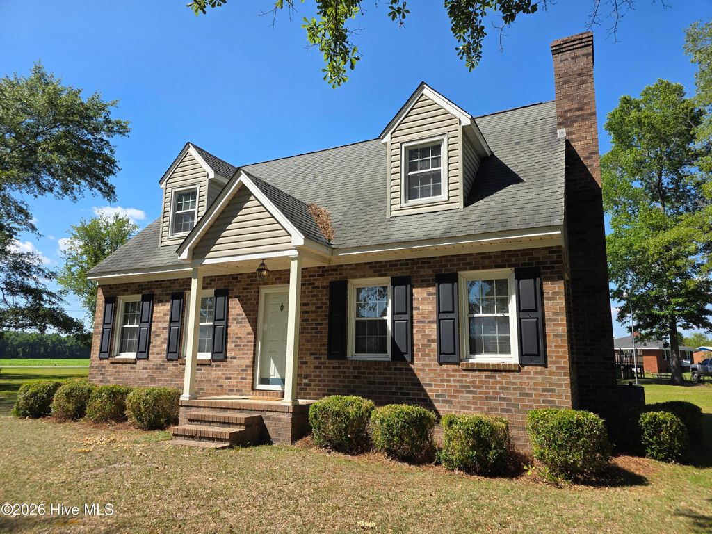 Photo of 2558 Old Lumberton Road, Whiteville, NC 28472 (MLS # 100575860)