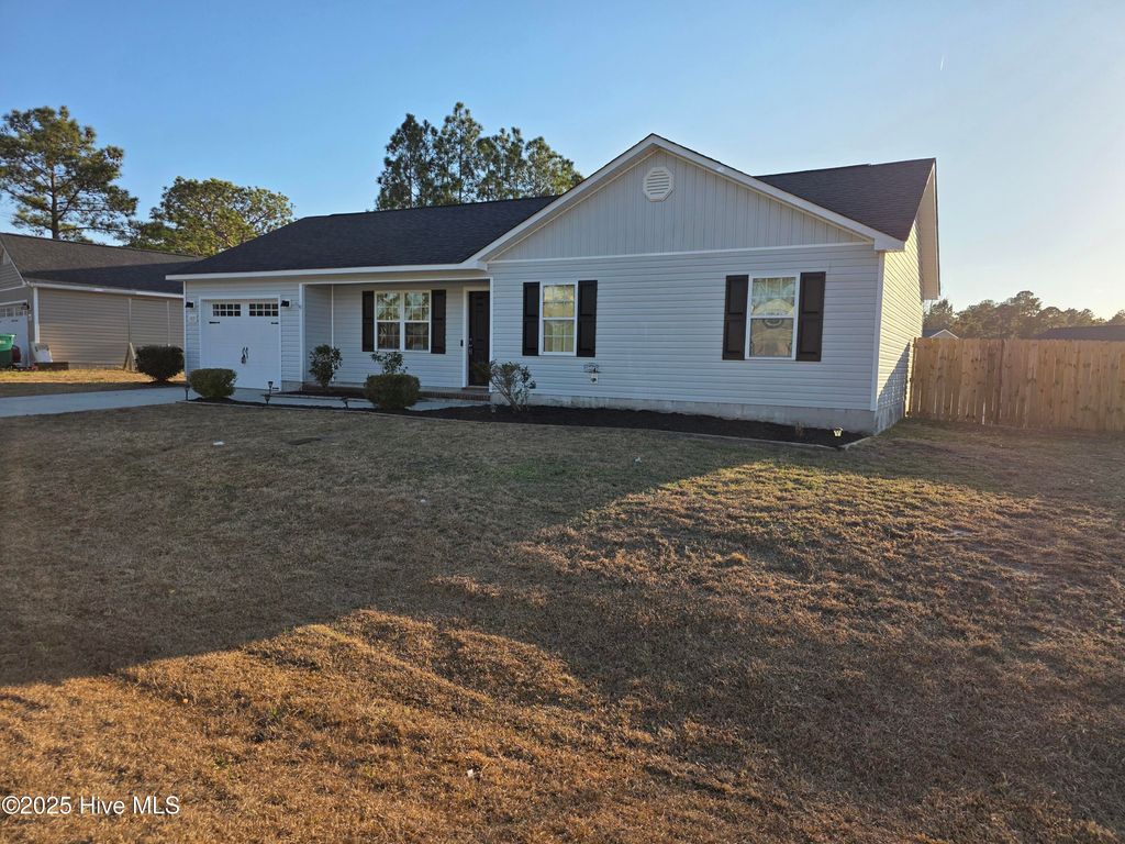 Photo of 105 Marina Leigh Drive, Hubert, NC 28539 (MLS # 100546824)