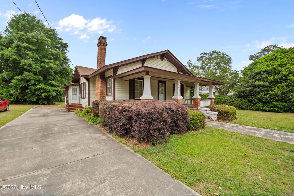 Photo of 203 E Clinton Street, Roseboro, NC 28382 (MLS # 100571018)