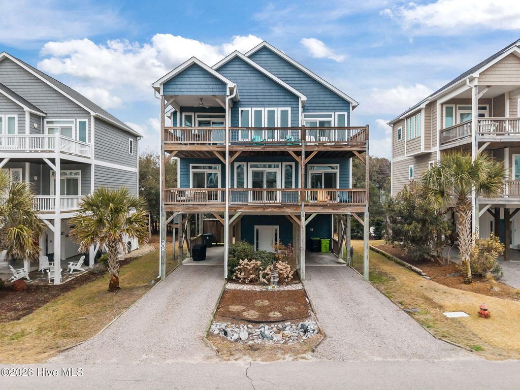 Photo of 308 Oceanaire Lane, Surf City, NC 28445 (MLS # 100553388)