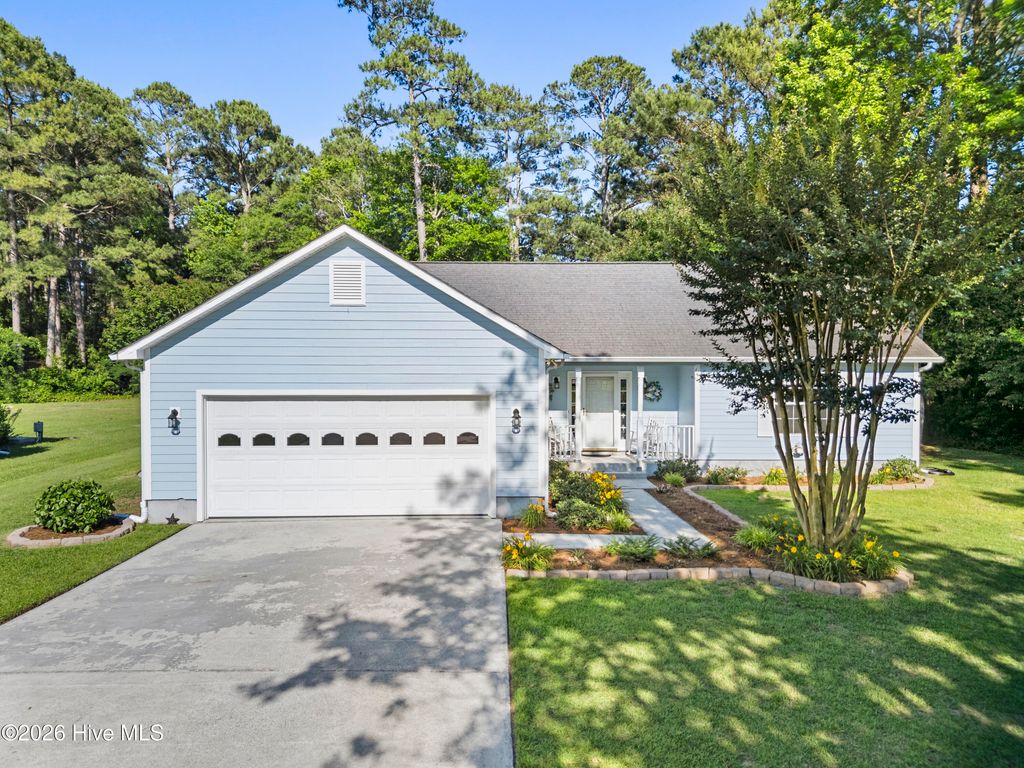 Photo of 208 Mulligan Drive, Swansboro, NC 28584 (MLS # 100575684)
