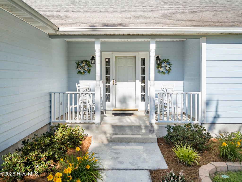 Photo of 208 Mulligan Drive, Swansboro, NC 28584 (MLS # 100575684)