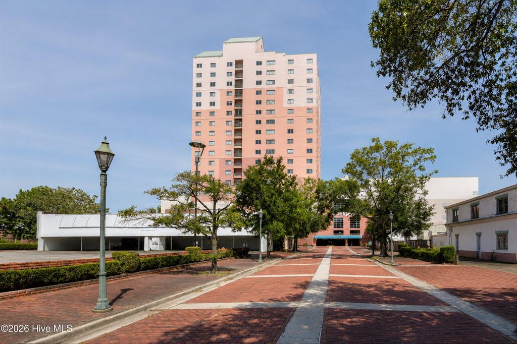 Photo of 1 7th Street #1304, Augusta, GA 30901 (MLS # 100583077)