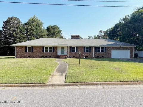 Homes For Sale - 1903 Hampton Road<br/> Kinston, NC 28504
