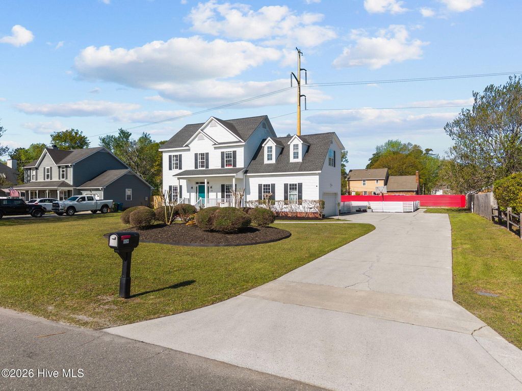 Photo of 604 N Colony Circle, Wilmington, NC 28409 (MLS # 100564590)