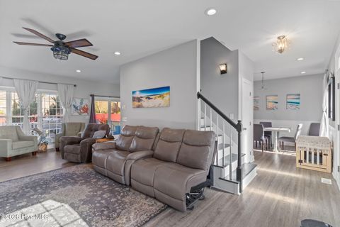 Tiny photo for 604 N Colony Circle, Wilmington, NC 28409 (MLS # 100564590)