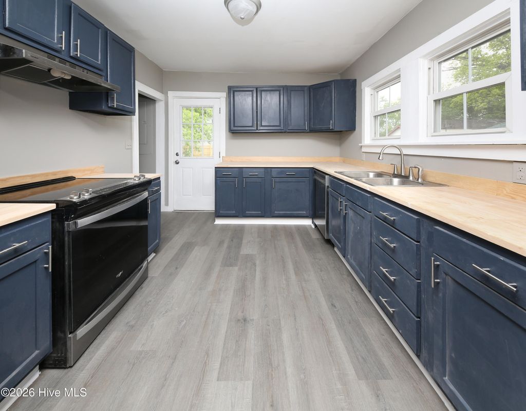Photo of 301 Shepard Street, Elizabeth City, NC 27909 (MLS # 100571545)