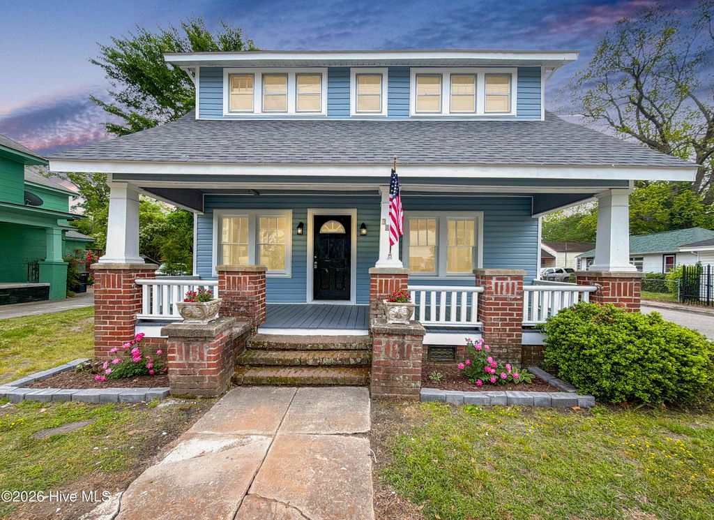 Photo of 301 Shepard Street, Elizabeth City, NC 27909 (MLS # 100571545)