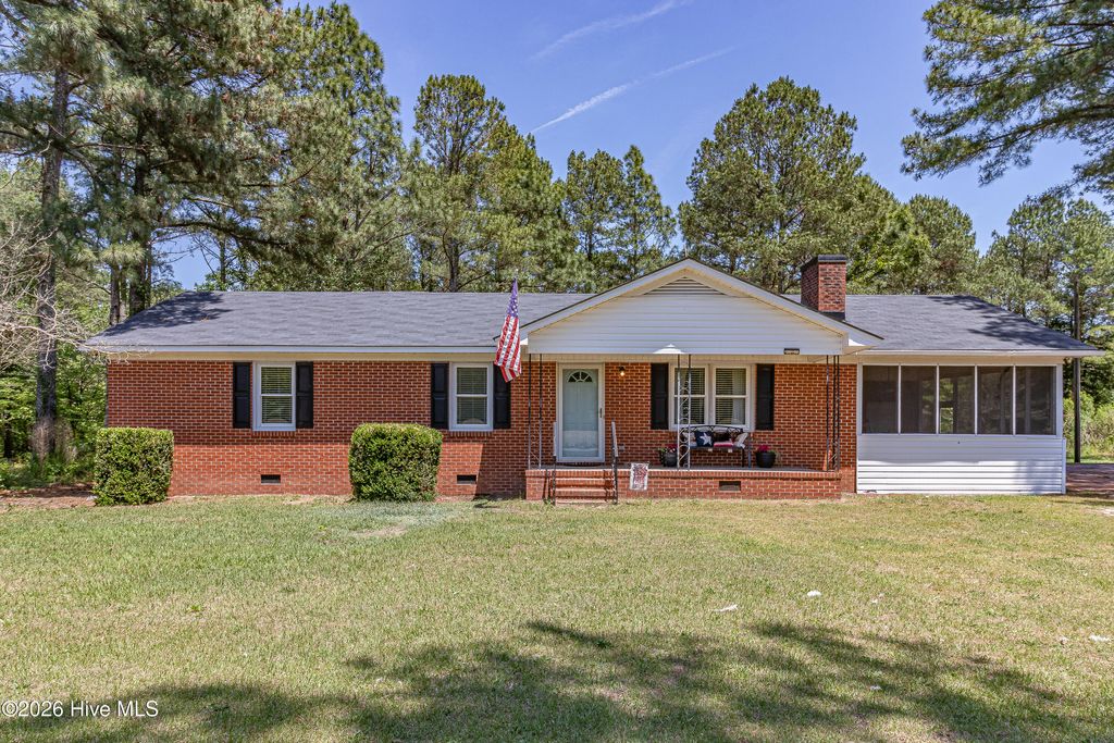 Photo of 989 Garner Chapel Road, Mount Olive, NC 28365 (MLS # 100574912)