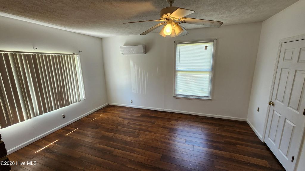 Photo of 322 W Columbus Street, Whiteville, NC 28472 (MLS # 100565355)