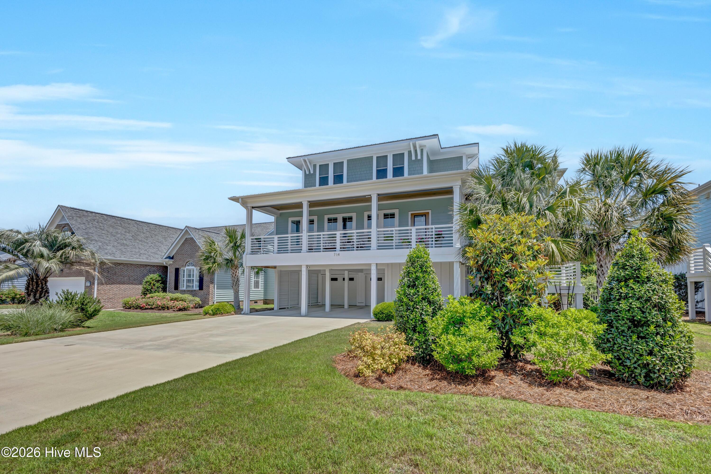 714 Sloop Pointe Lane 204