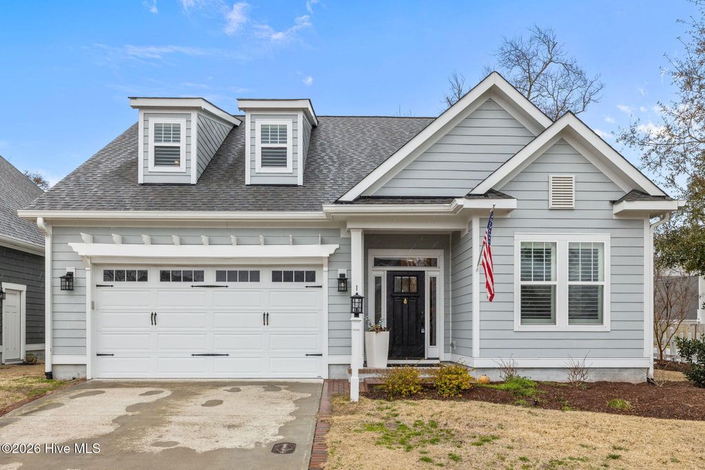 Photo of 100 Sea Grove Lane, Beaufort, NC 28516 (MLS # 100557119)