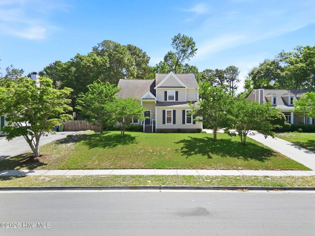 Photo of 4011 E Bishop Court, Wilmington, NC 28412 (MLS # 100568966)