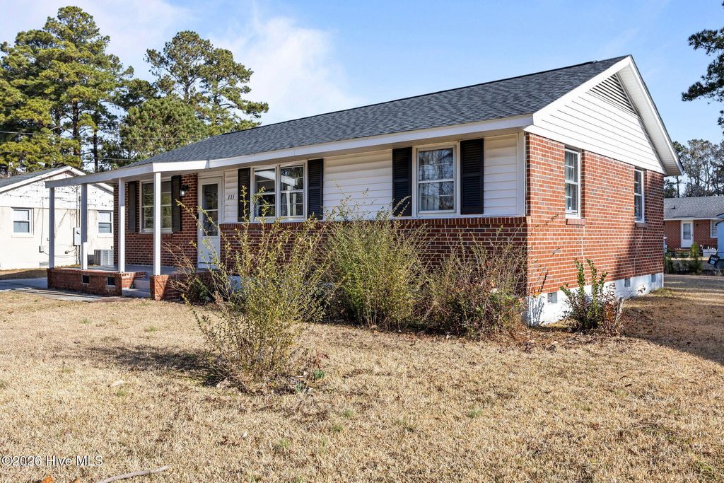 Photo of 115 Armstrong Drive, Jacksonville, NC 28540 (MLS # 100555911)