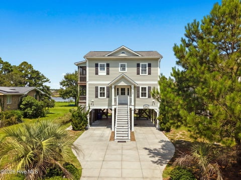 Homes For Sale - 5106 E Yacht Drive<br/> Oak Island, NC 28465