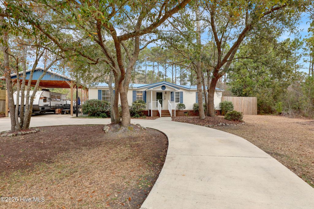 Photo of 102 Robin Court, Hampstead, NC 28443 (MLS # 100558020)