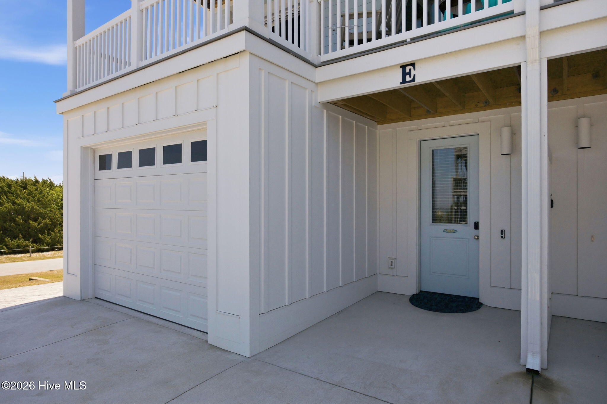 2802 Emerald Drive East