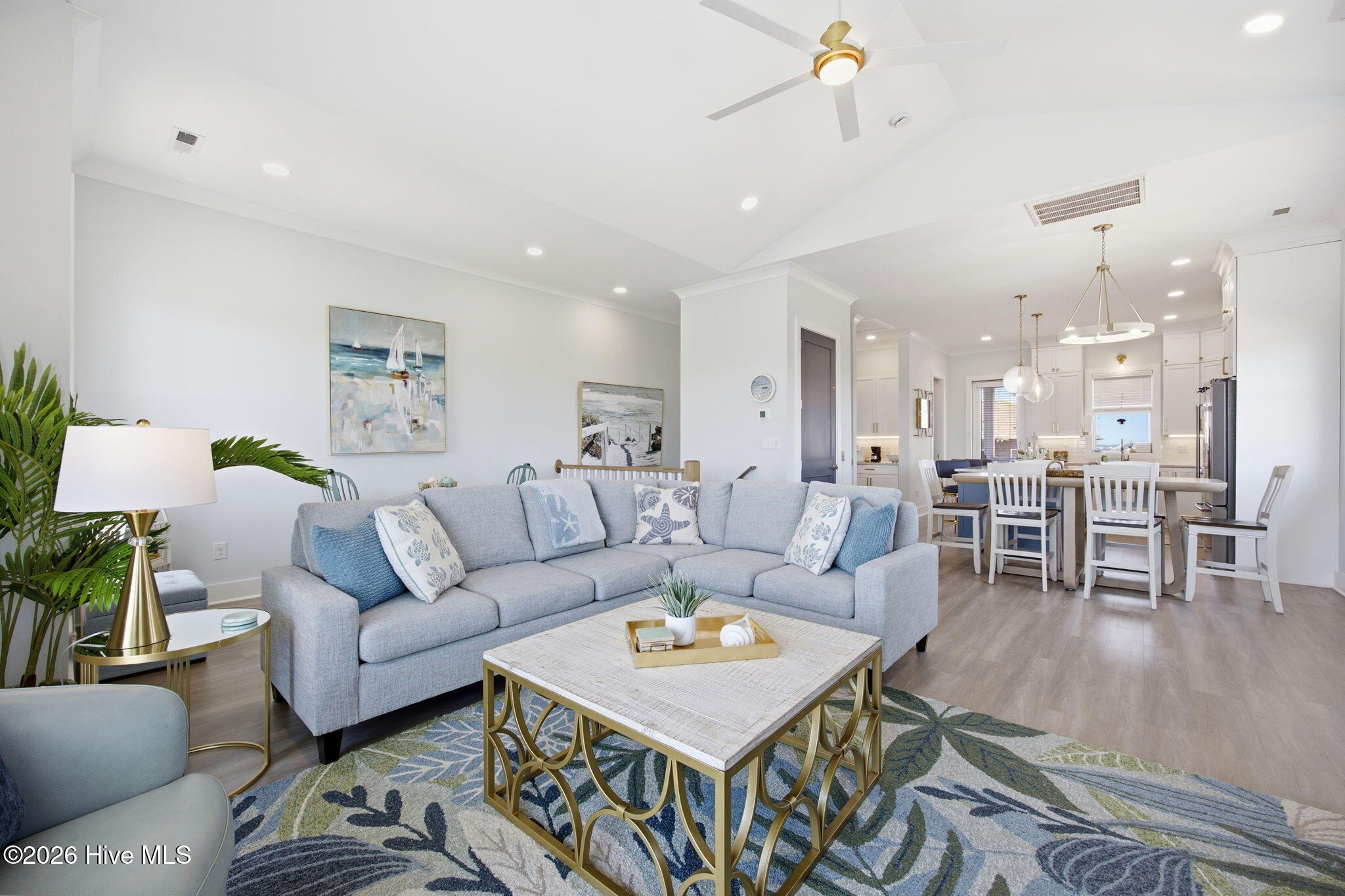 2802 Emerald Drive East