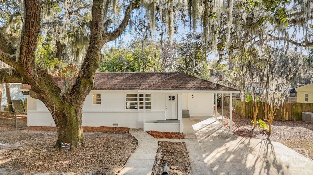 Photo of 2105 E 60th Street, Savannah, GA 31404 (MLS # SA346710)