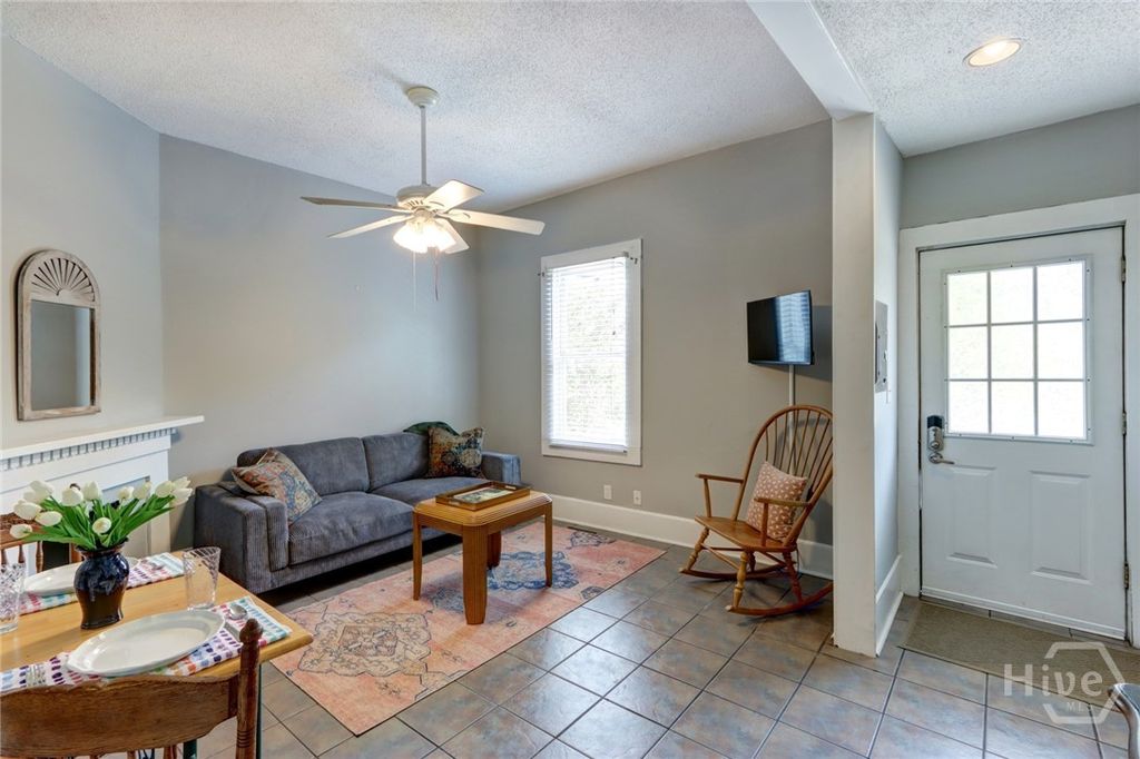 Photo of 530 E Gordon Lane, Savannah, GA 31401 (MLS # SA334003)